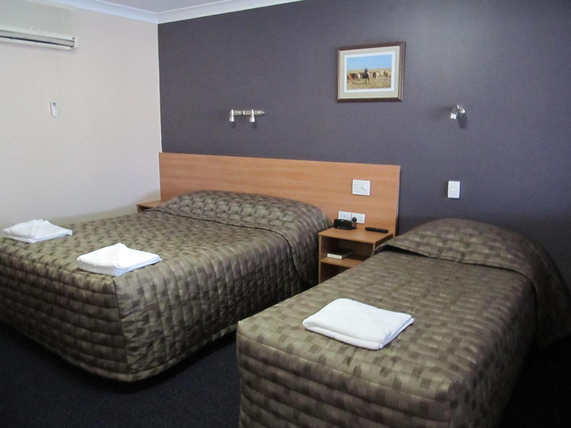 Sunpalms Motel Рокхемптън Стая снимка